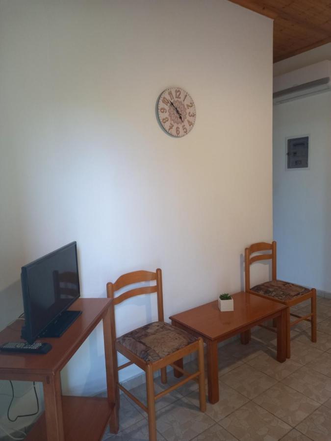 E Mare Apartments-marathias * Marathias (Fokida)