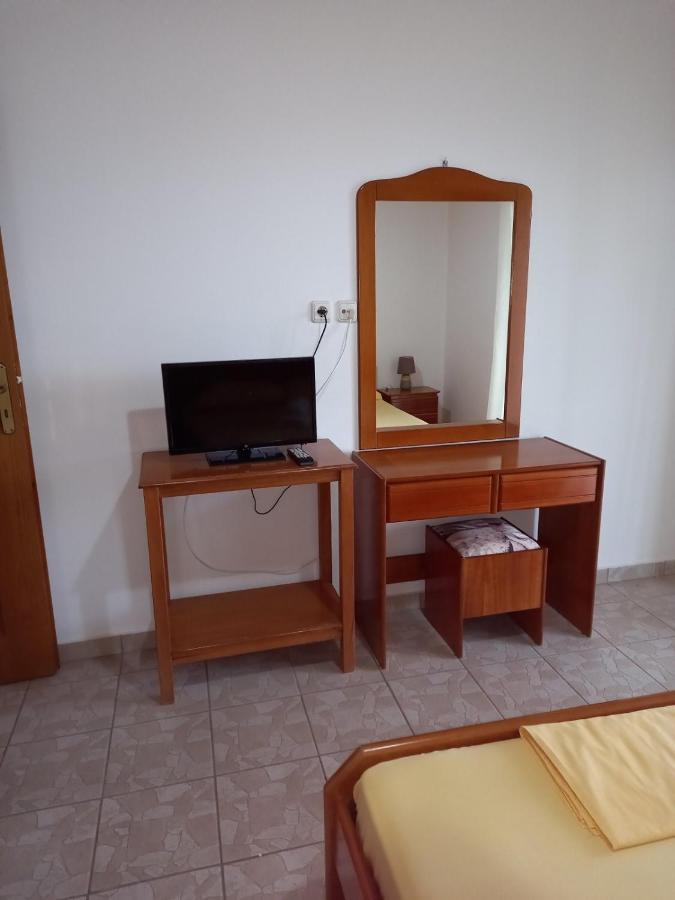 E Mare Apartments-marathias Appartement *